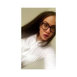 Meet your Posher, Macarena